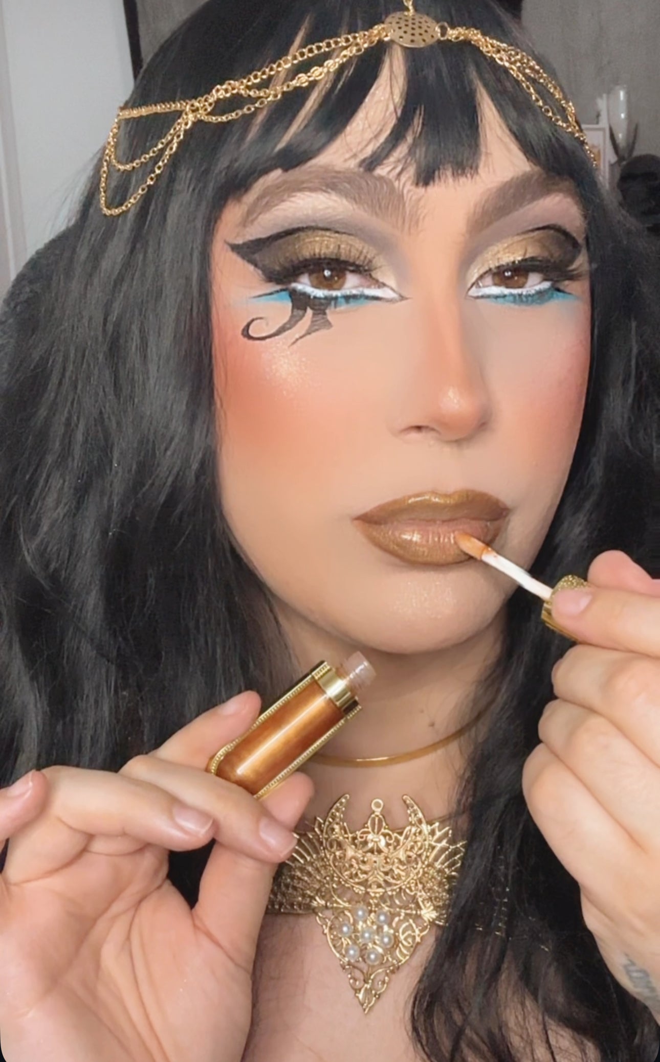 Egyptian goddess Queen's Decadence Lip Oil