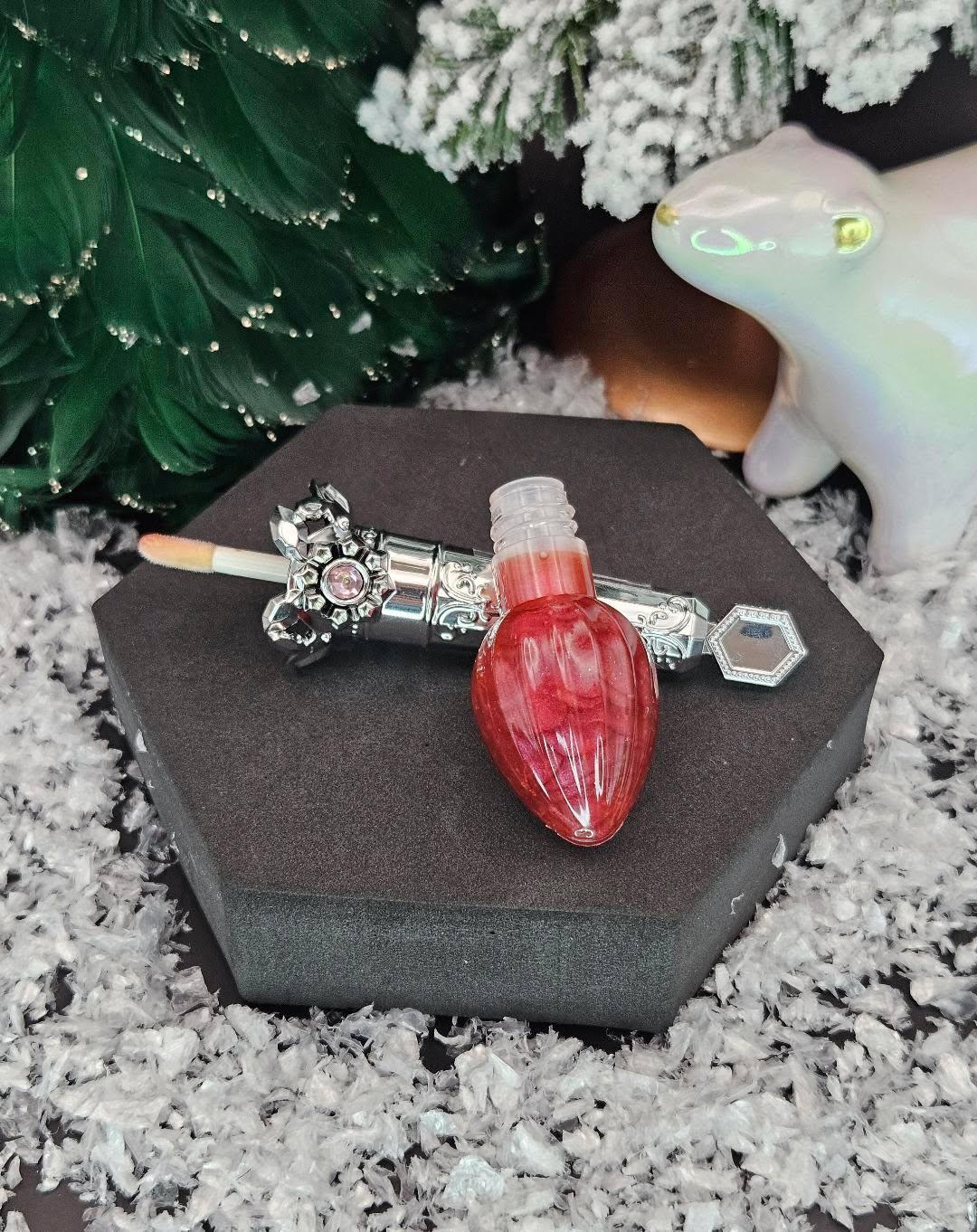 Merry Kissmas lip oil