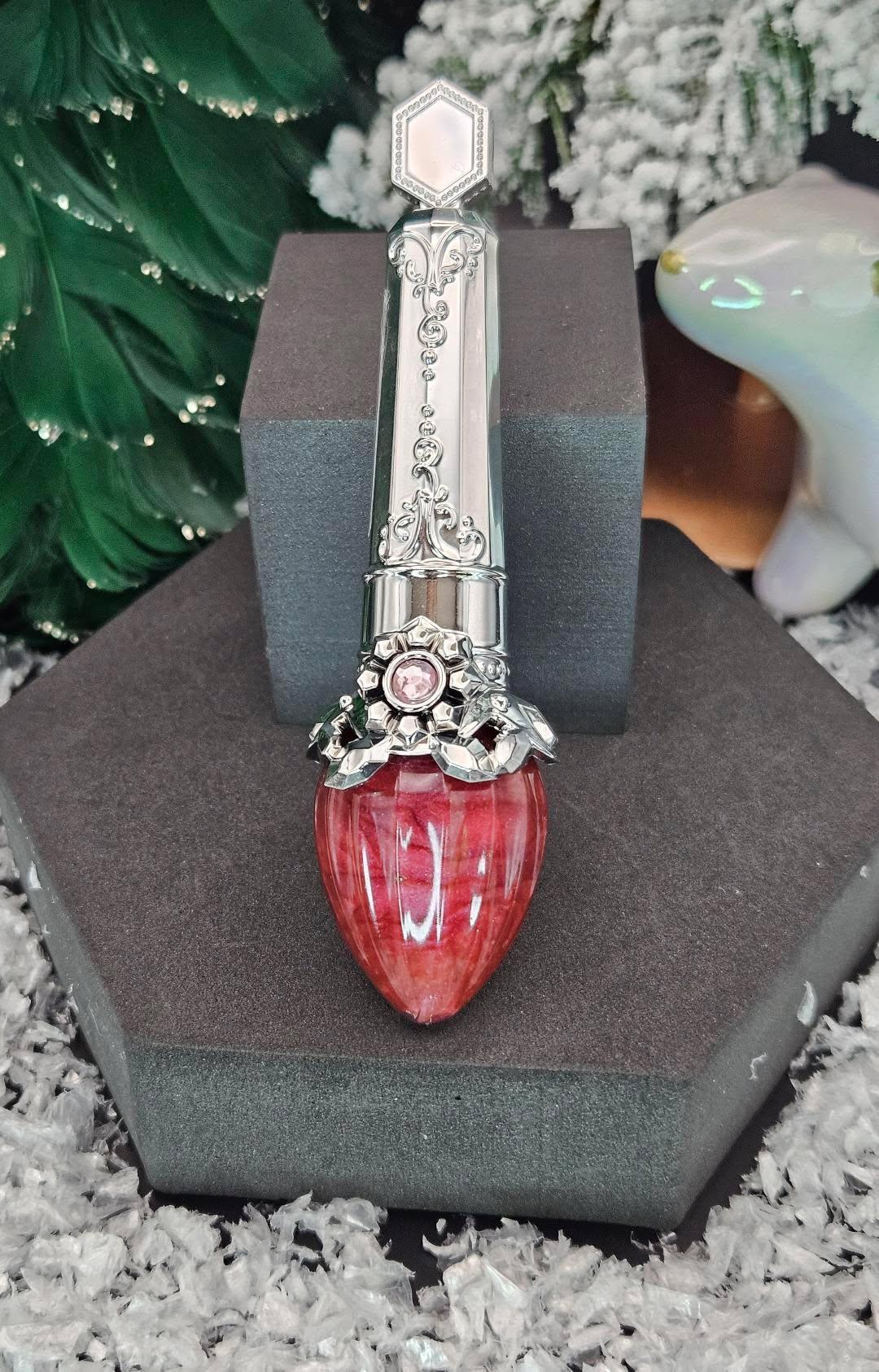 Merry Kissmas lip oil