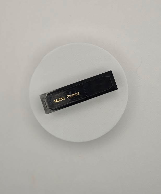 Mutha Plumpa lip oil