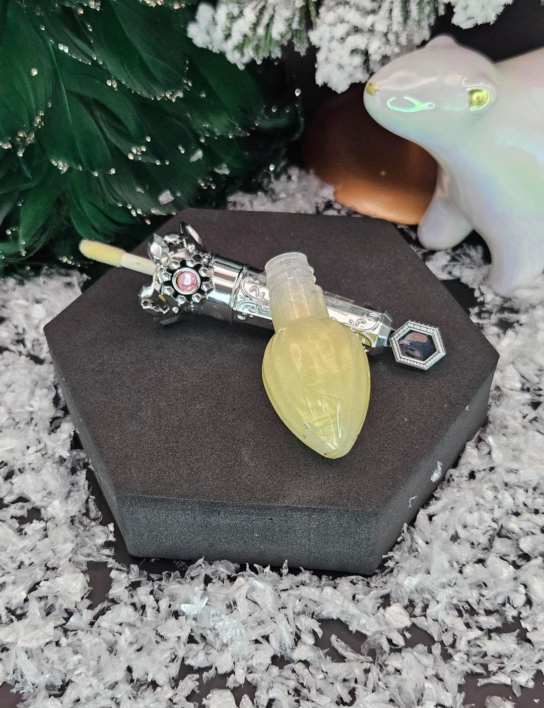 Nog and Spice lip oil