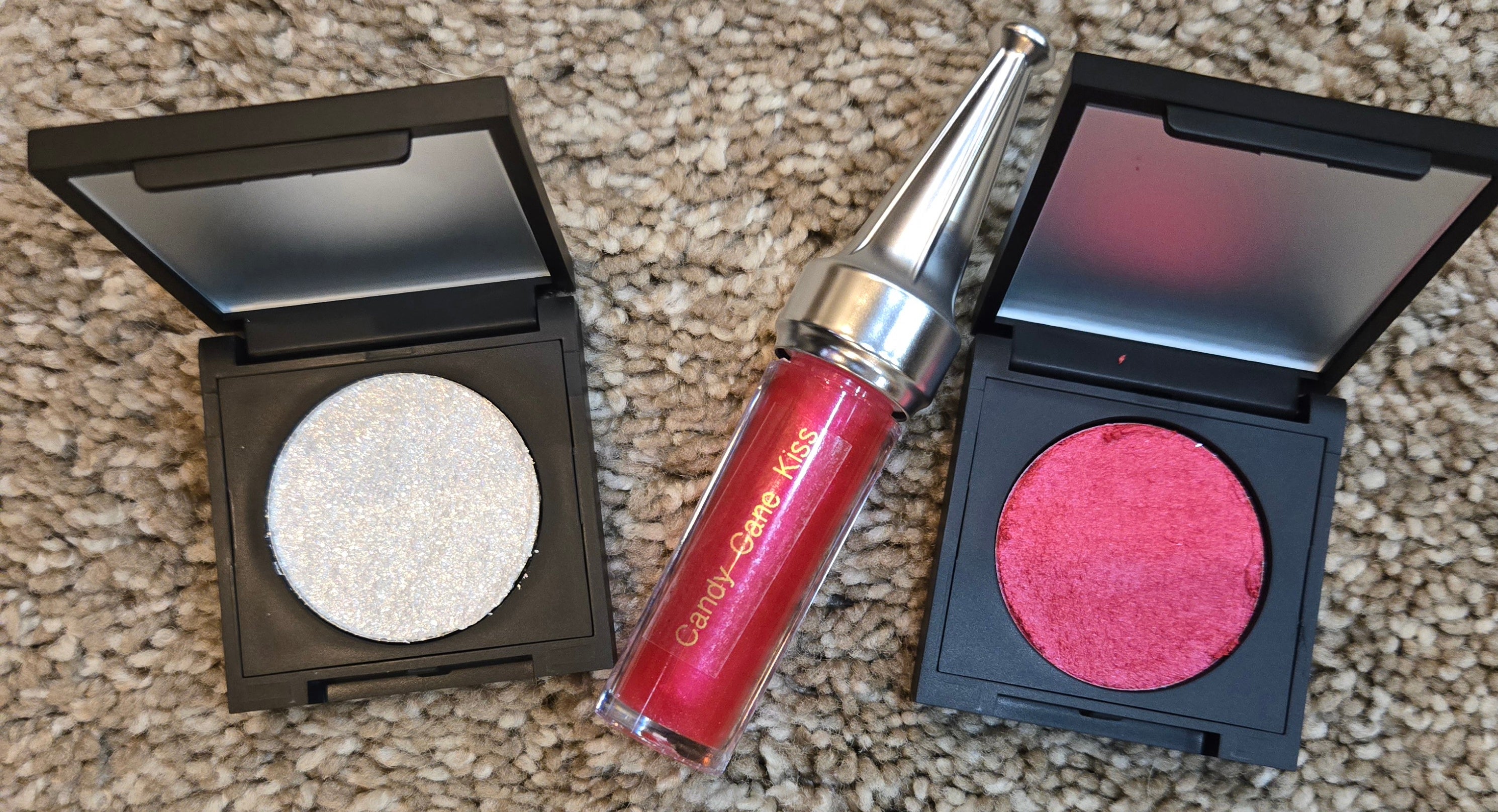 Christmas highlighter, blush and lip oil